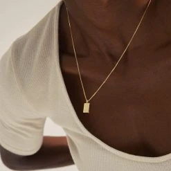 Pilgrim BLOSSOM Recycled Square Coin Halsk&aelig;de Guldbelagt -Pernille Corydon Butik 5700560087439 3