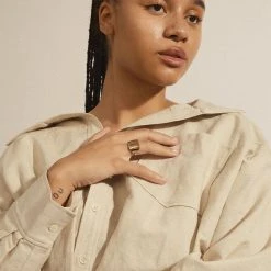 Pilgrim ANNI Rustic Signet Ring Gold-plated -Pernille Corydon Butik 5700560093263 2